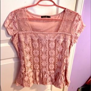 Suzy Shier Cute Date Blouse Top.